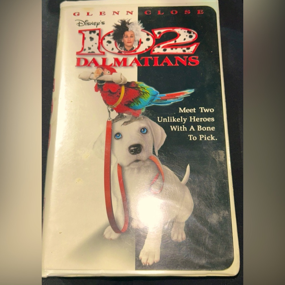 ~6/$10 MOVIES VHS/DVDS~ Disney 102 Dalmatians VHS Movie 2001 In Clamshell